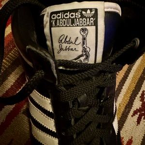 Kareem Abdul Jabbar Hightop Adidas Mens Size 8.5 Black/White Sneakers...